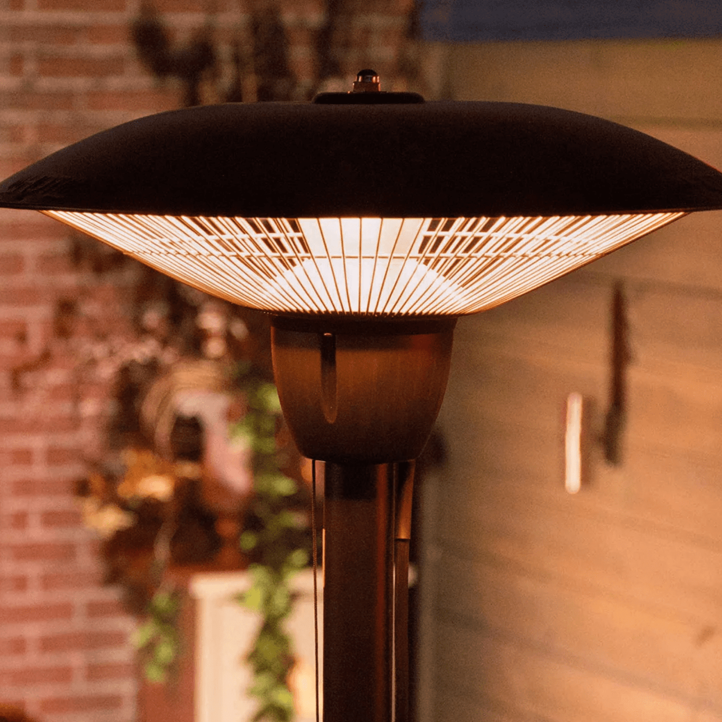 Barcelona Bright Sur pied noir 1500 Watt - Chauffageterrasse.fr