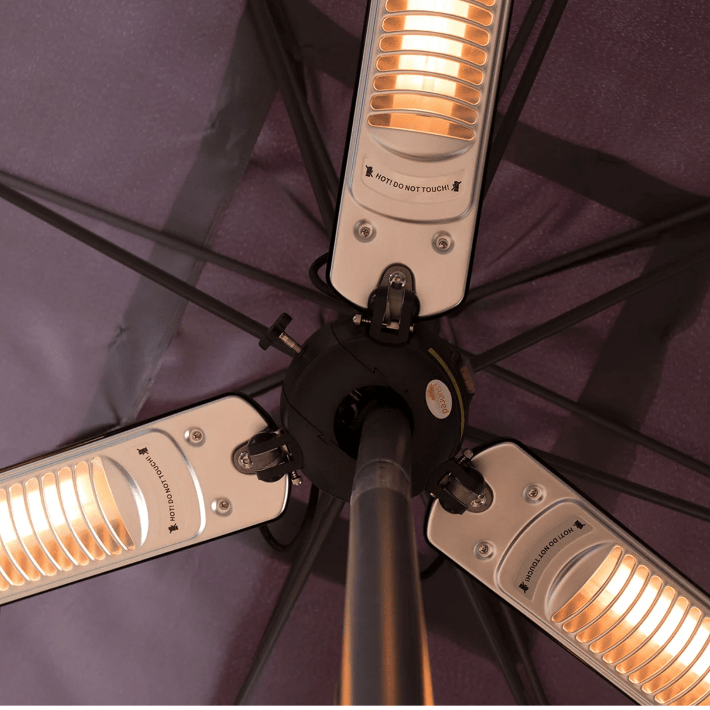 Bright Parasol noir 2000 Watt - Chauffageterrasse.fr