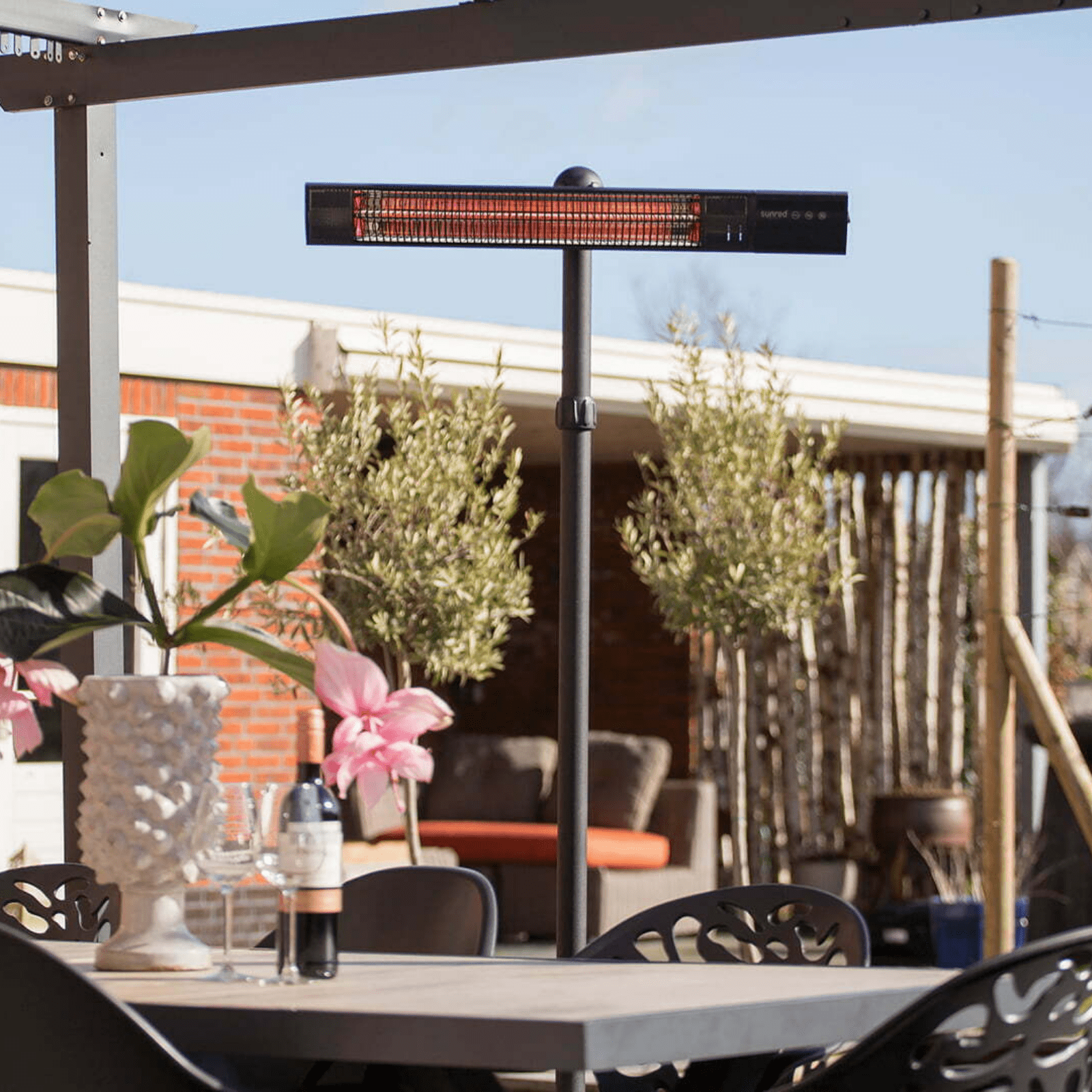 Dark Sur pied noir 2500 Watt - Chauffageterrasse.fr
