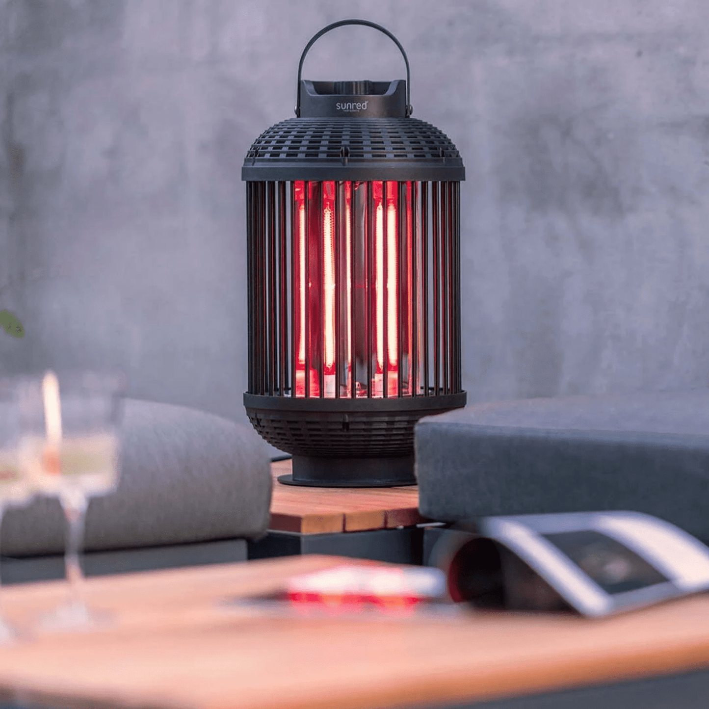 Indox Dark Modèle de table noir 1200 Watt - Chauffageterrasse.fr