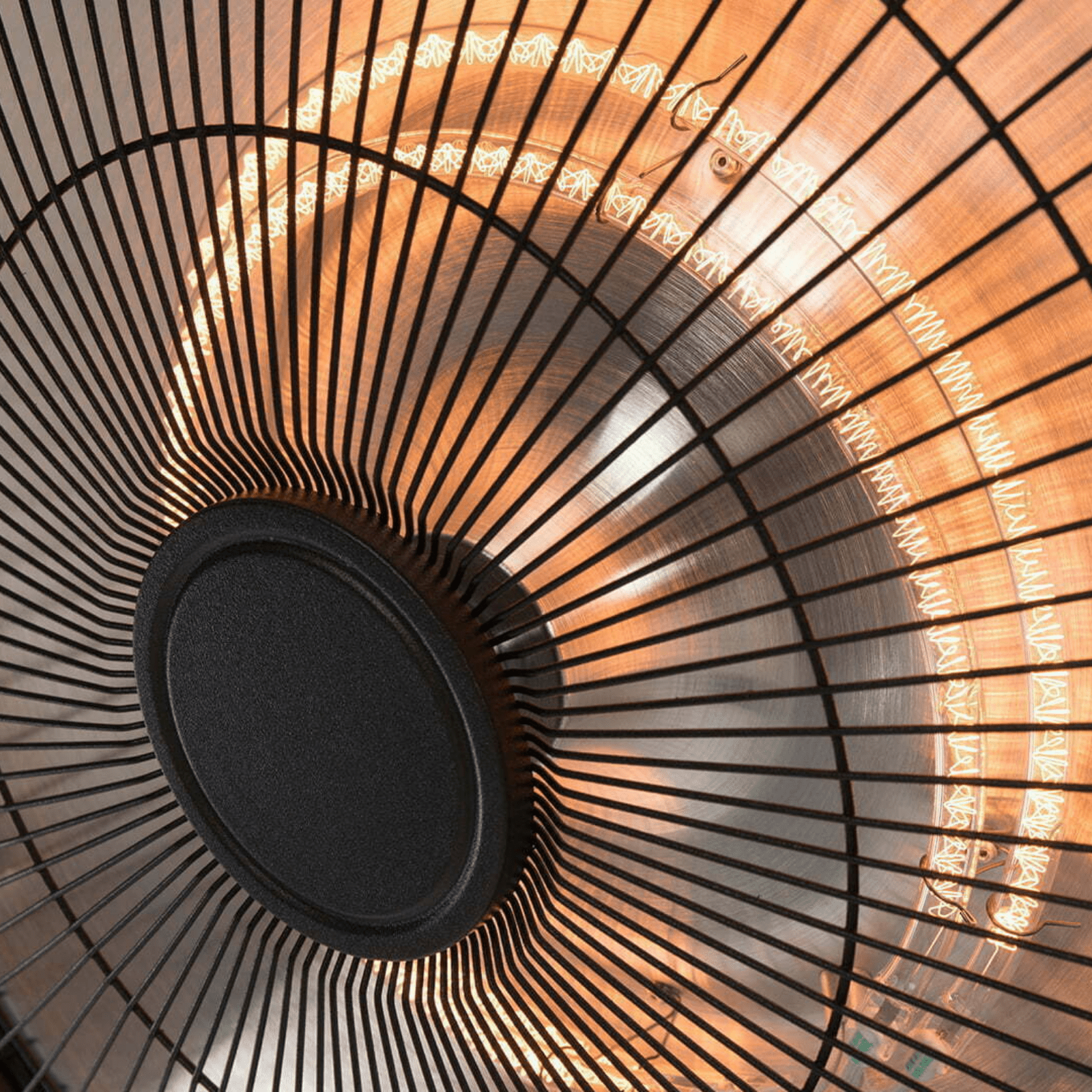 Retro Bright Sur pied noir 2100 Watt - Chauffageterrasse.fr