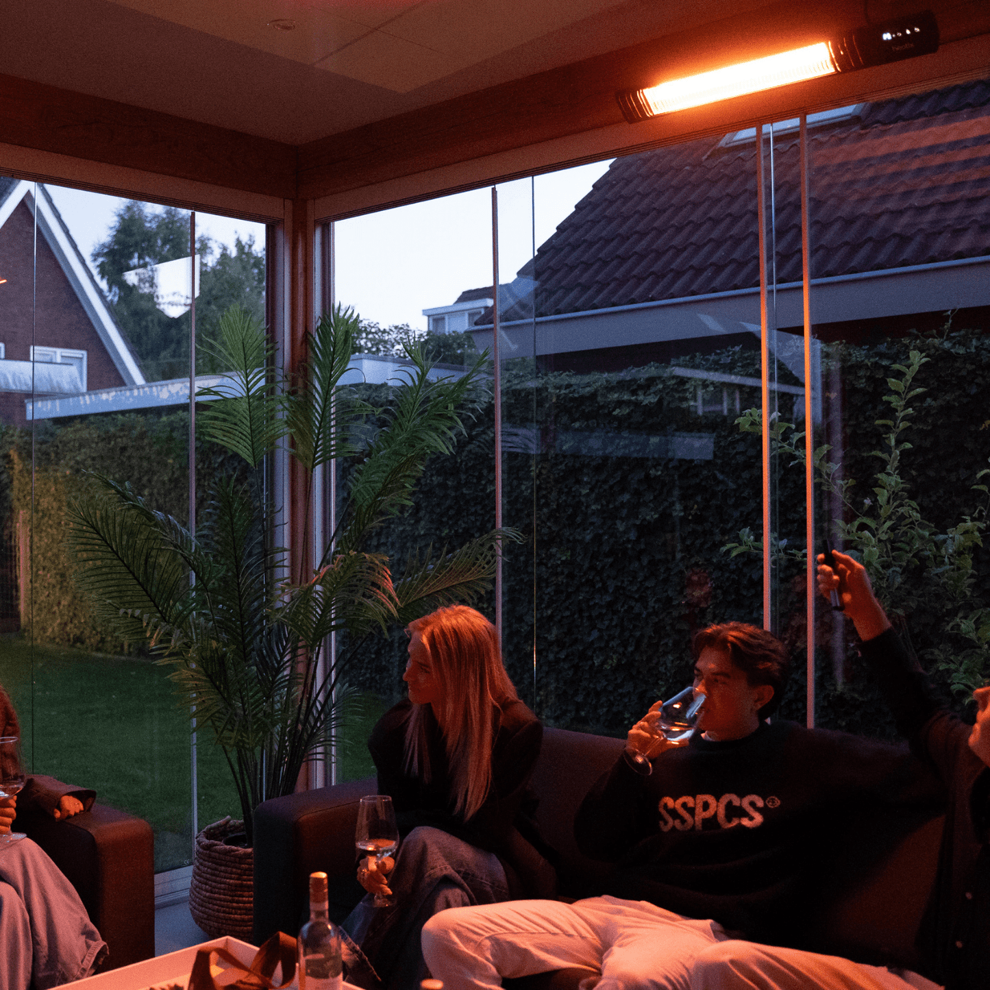 Smart Carbon Fiber 2500W – Chauffage de terrasse mural infrarouge | Heatix