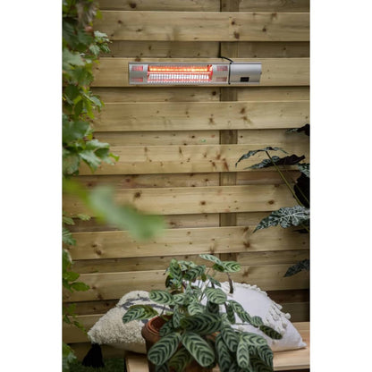 stijlvolle tuin met de Sunred rose gold argenten Royal Diamond wand chauffage de terrasse of chauffage