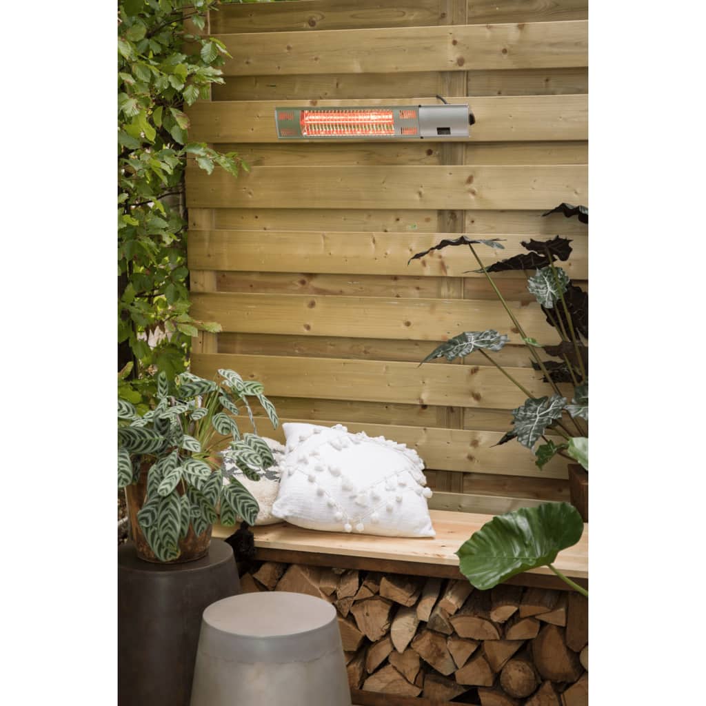 stijlvolle tuin met de Sunred rose gold argenten Royal Diamond wand chauffage de terrasse of chauffage